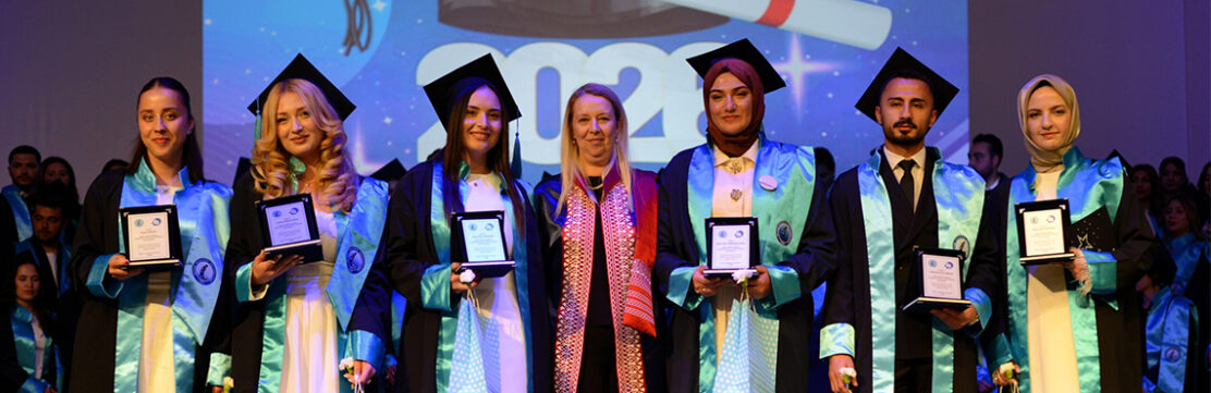 2025-2026 Akademik Yılı Mezuniyet Töreni ile Mezuniyet Sergisi Gerçekleştirildi